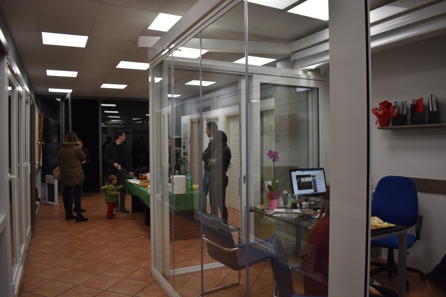 È stato inaugurato il nuovo showroom di InfissiTek